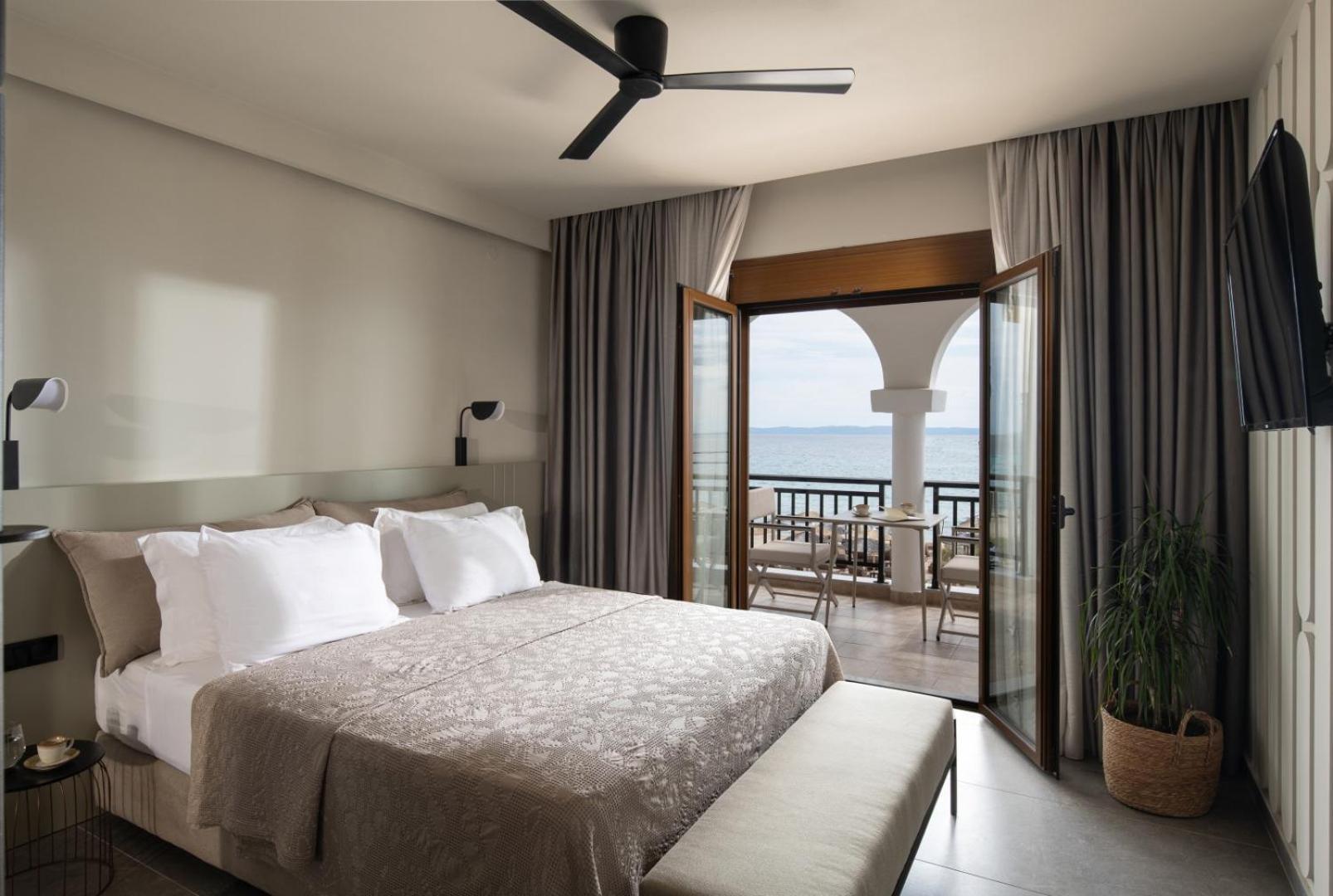 Appartement Assano Seafront Luxury à Nikiti  Extérieur photo