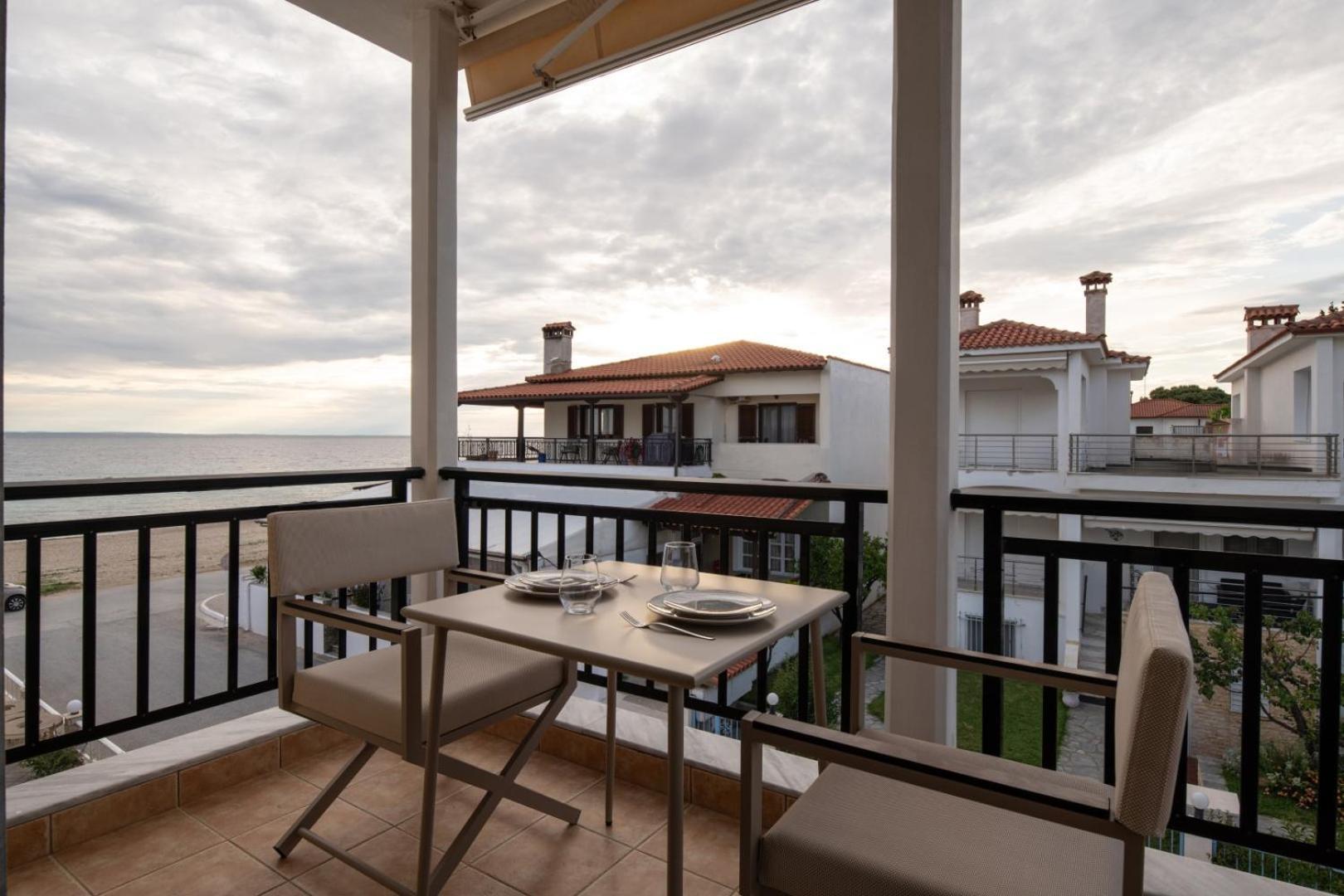 Appartement Assano Seafront Luxury à Nikiti  Extérieur photo
