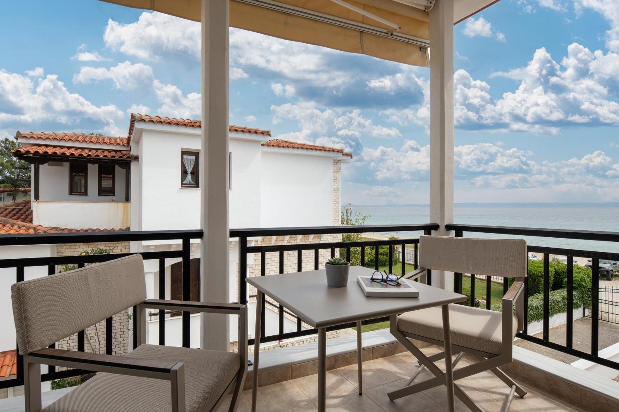 Appartement Assano Seafront Luxury à Nikiti  Extérieur photo